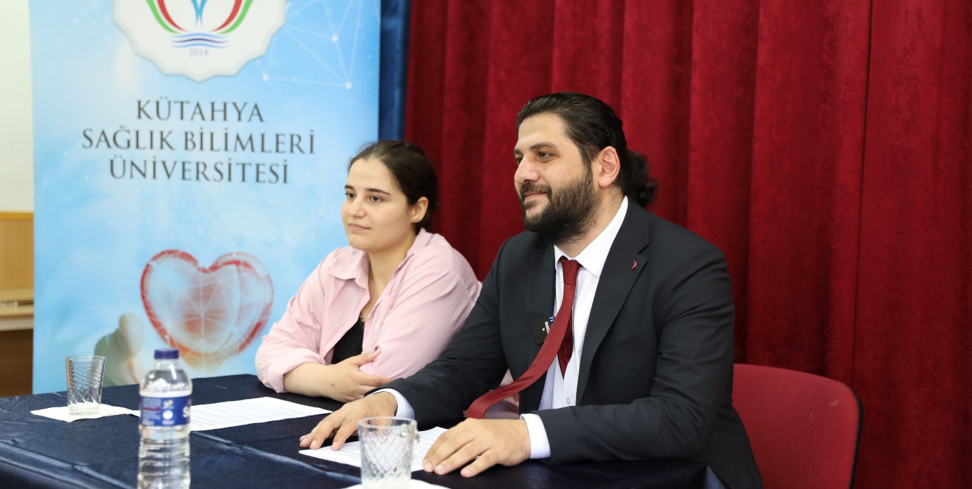 KSBÜ'de "Üreten Sağlık Vizyonunda Geleceğin Meslekleri" Konuşuldu